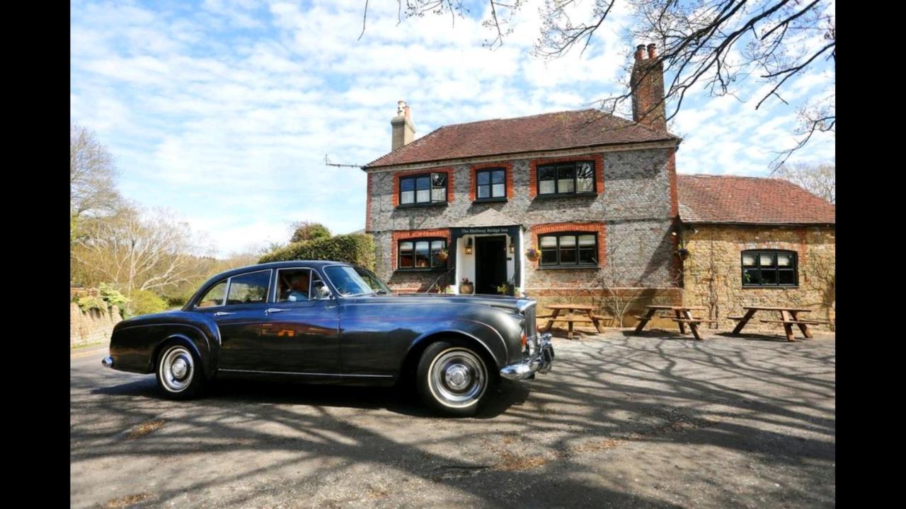 Halfway Bridge Hotel Midhurst Exterior foto